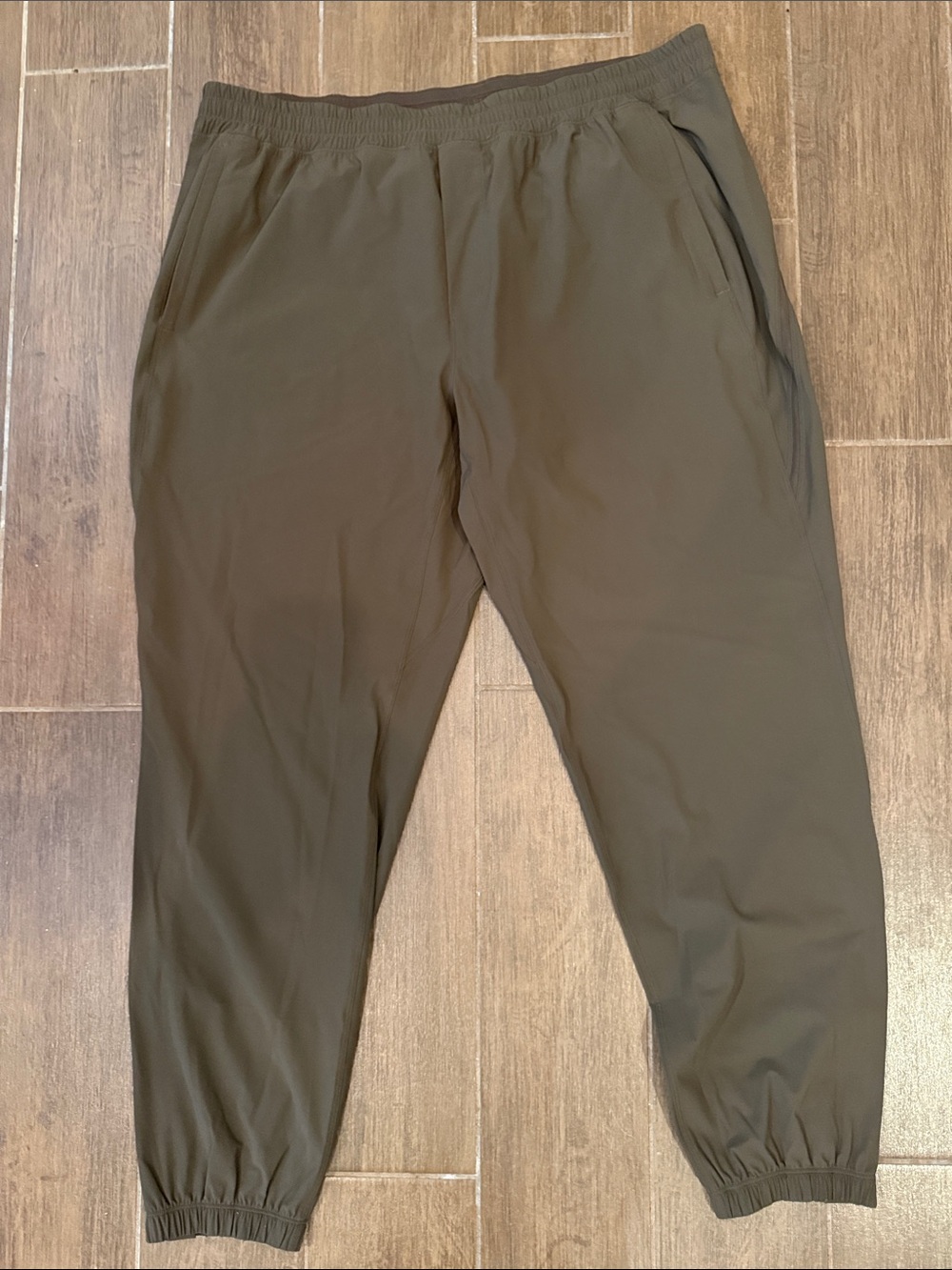 Lululemon Men's Brown Elastic Waist Jogger Pants. Worn Once.